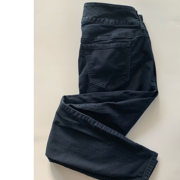 Torrid Denim Super Stretch Jegging. Dark Wash. 14 - Picture 4 of 7